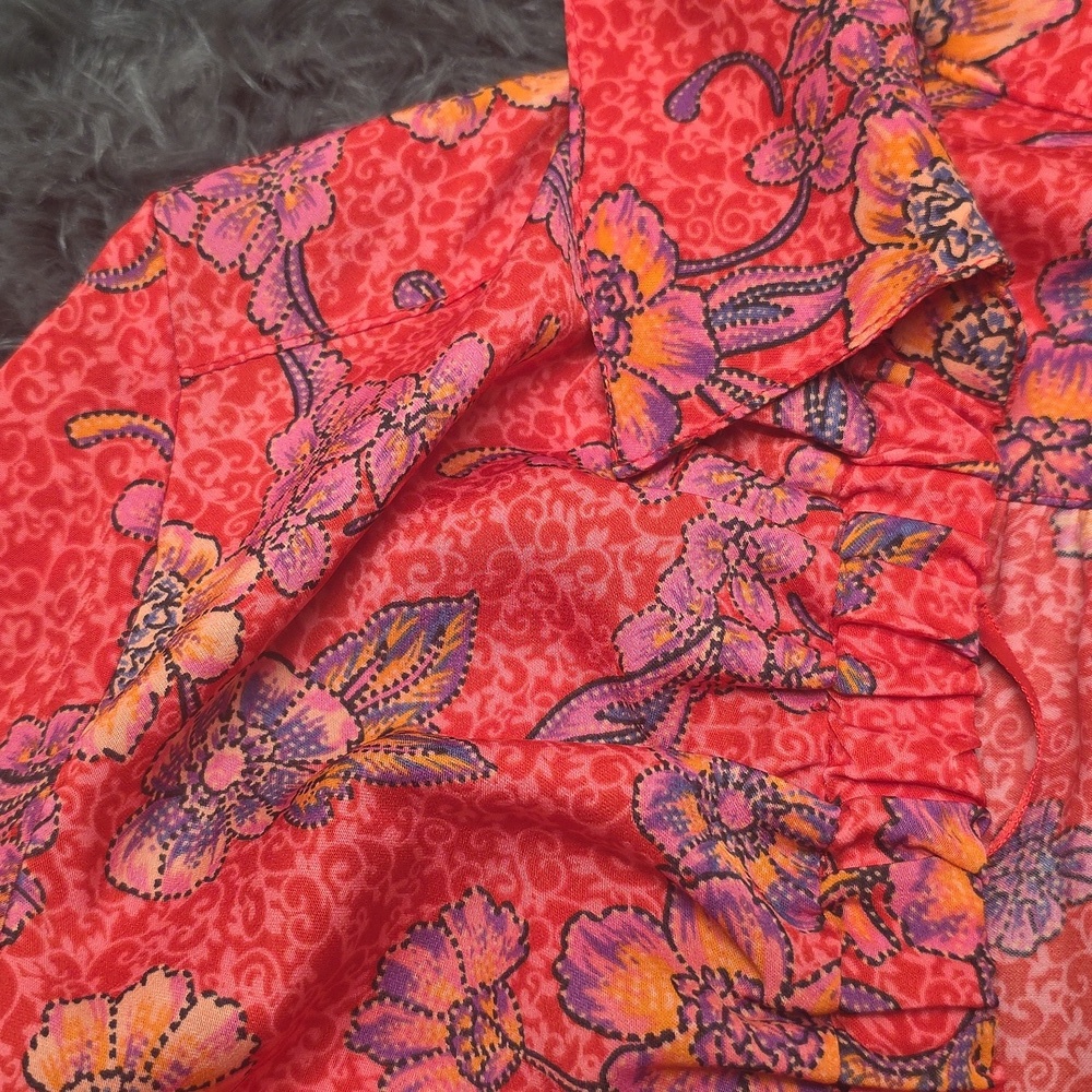 Free People- Got You- Cropped Floral Printed V-Neck. Size XS. NWOT! - Picture 4 of 6